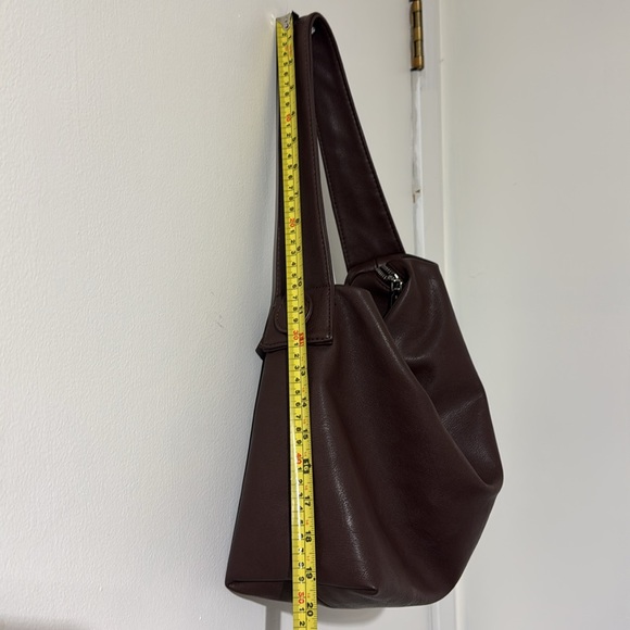 Elegant Brown Faux Leather Shoulder Bag - Picture 12 of 13